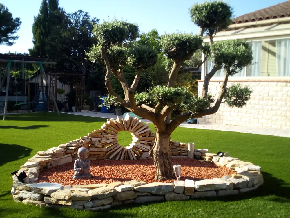 Création de jardin près de Salon-de-Provence